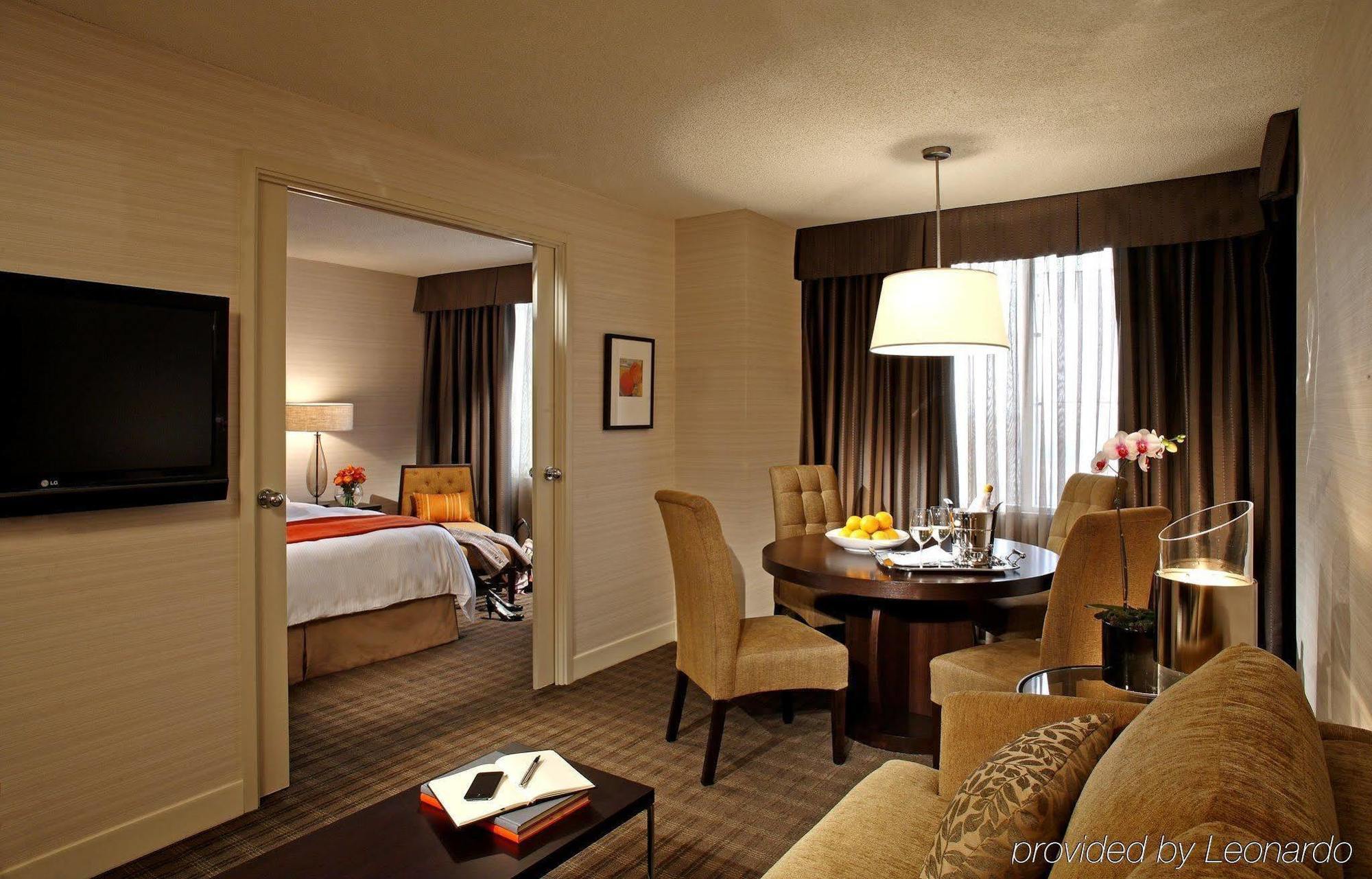 Cambridge Suites Toronto Phòng bức ảnh