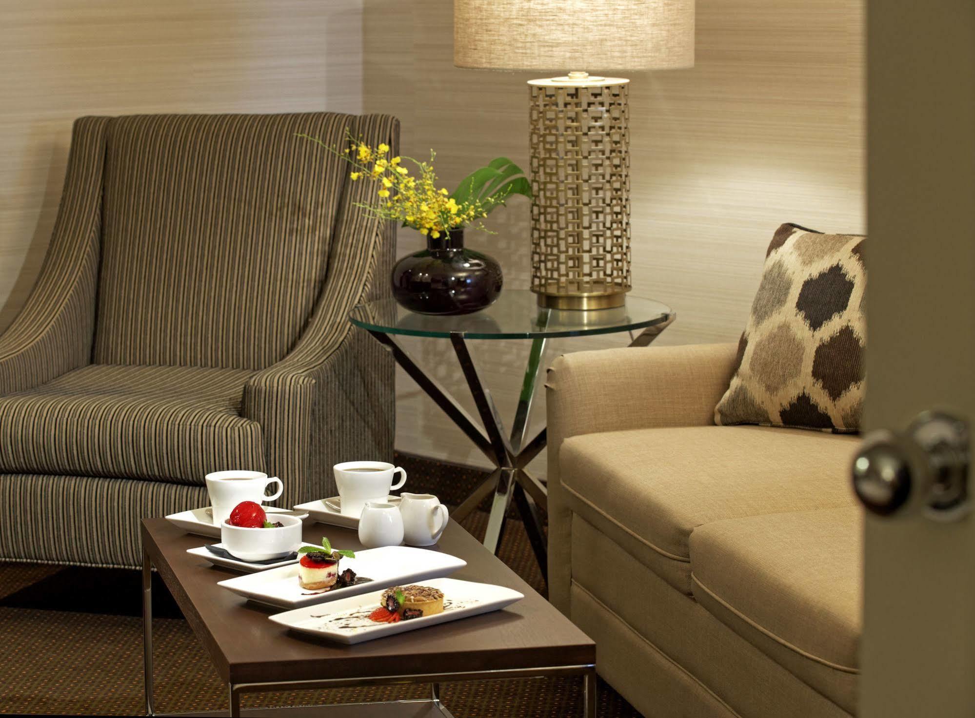 Cambridge Suites Toronto Ngoại thất bức ảnh
