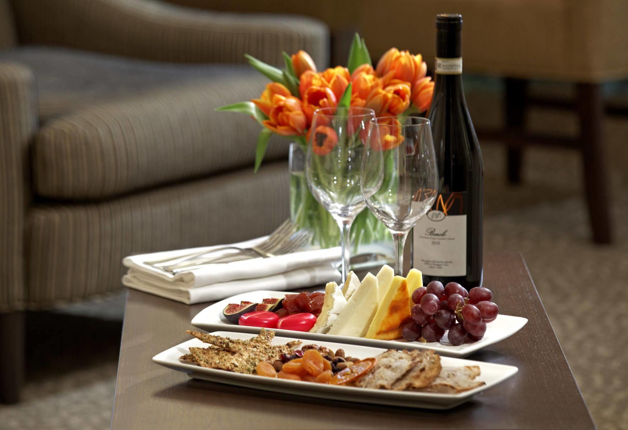 Cambridge Suites Toronto Ngoại thất bức ảnh