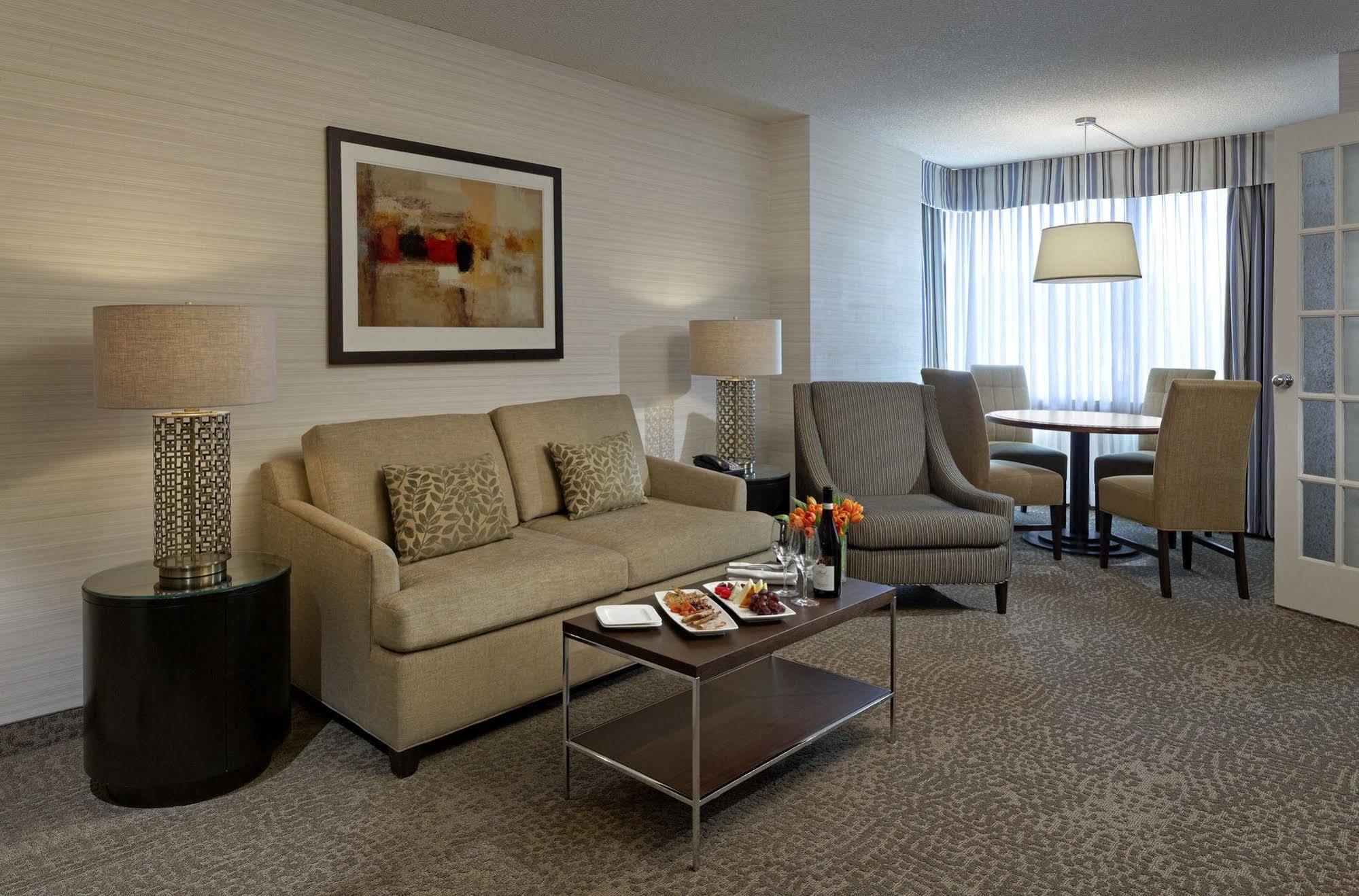 Cambridge Suites Toronto Ngoại thất bức ảnh